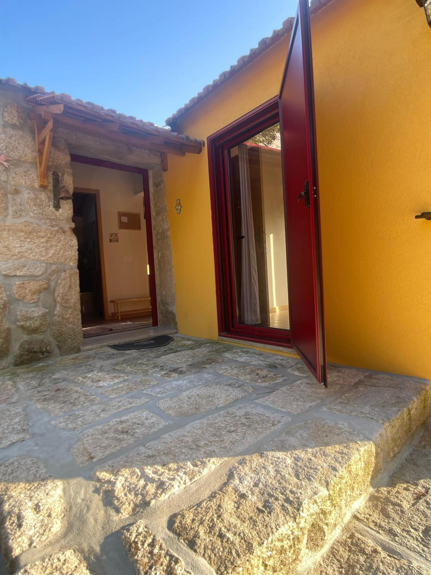 Nascente, Place In Nature Next To A Waterfall Holiday home Loureiro (Porto)